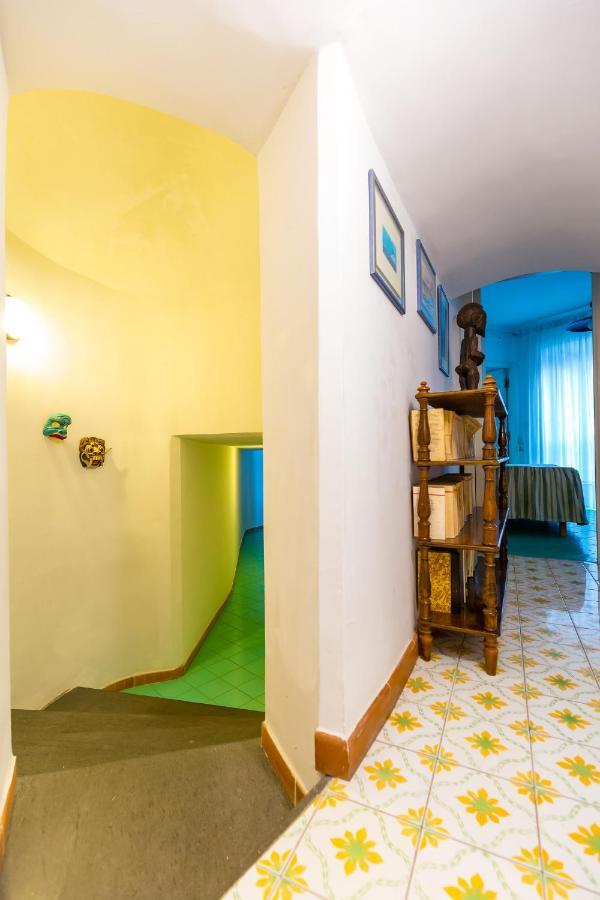 Villa Paola - Hidden Panoramic Garden And Terraces By Napoliapartments Nápoles Exterior foto